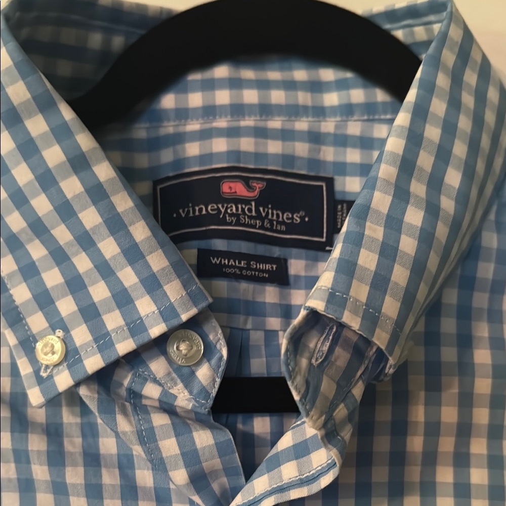 Vineyard Vines Blue and White Casual Button Down Shirt